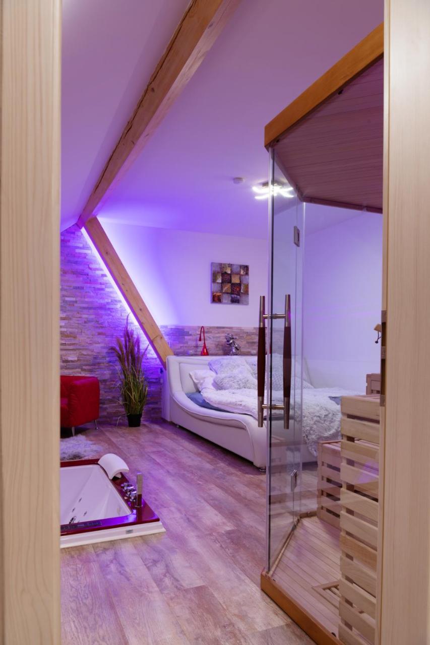 Romanticky Wellness Suite Hotel Heinz Dobris Luaran gambar